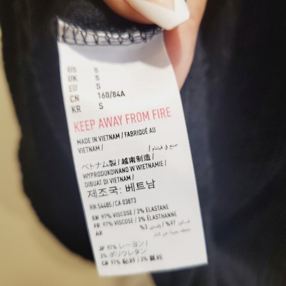 Soft and Sexy by American Eagle Outfitter turtleneck black long sleeve Dr… - Picture 8 of 10